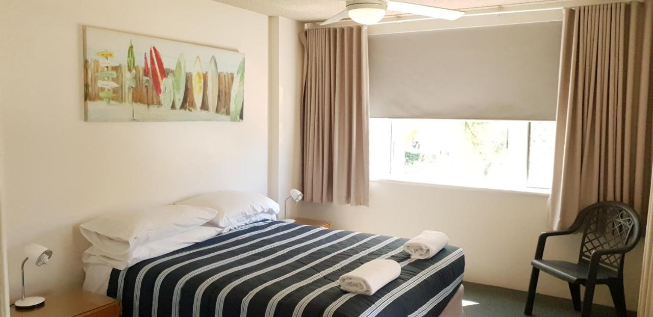Wyuna Beachfront Holiday Apartments Gold Coast Exterior foto